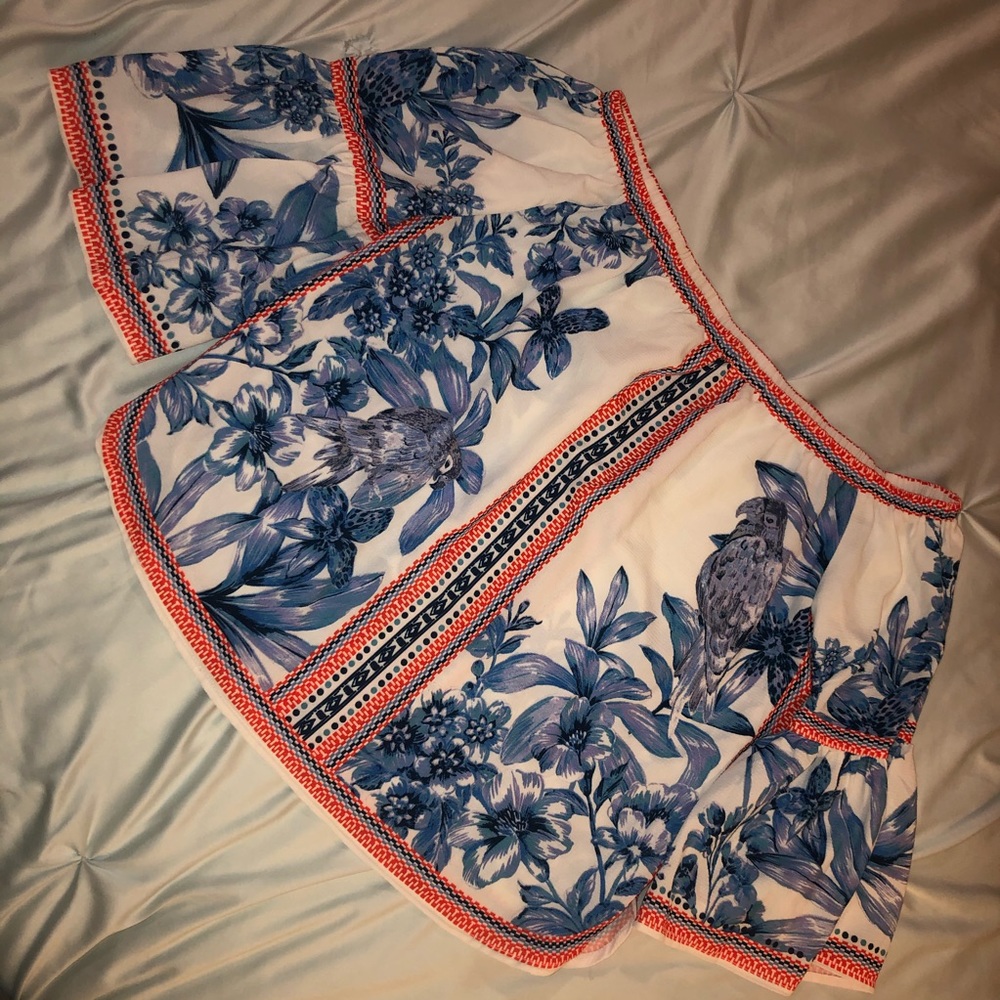 Off-shoulder blouse